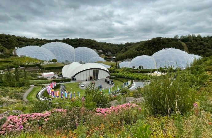 探索ons伊甸园:游戏剧情深度解析与玩家评论