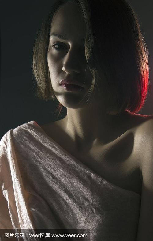 祼体少女艺术照好看吗？欣赏绝美图片被惊艳到！