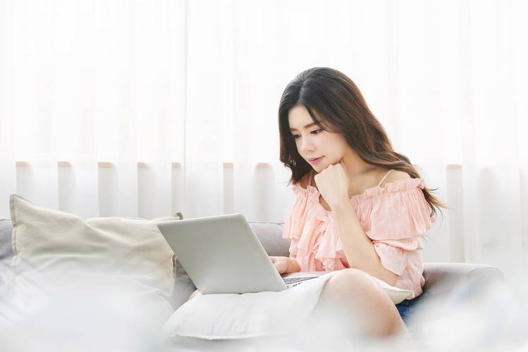 想找脆弱的女性下载?这篇文章帮你搞定!