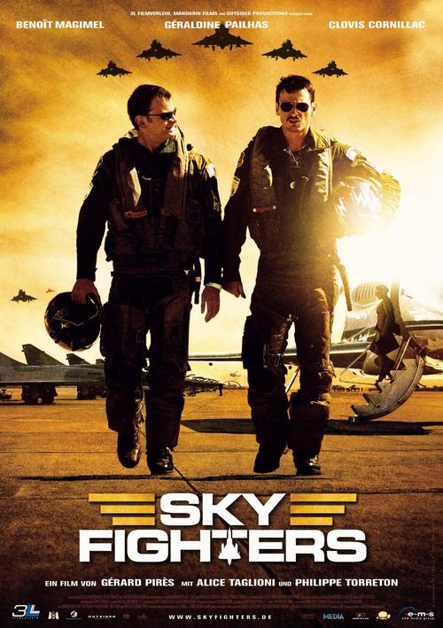 空中决战：精彩绝伦的空中搏斗，感受速度与激情！