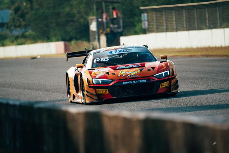 速度生活中文版攻略：轻松掌握赛车技巧赢取胜利