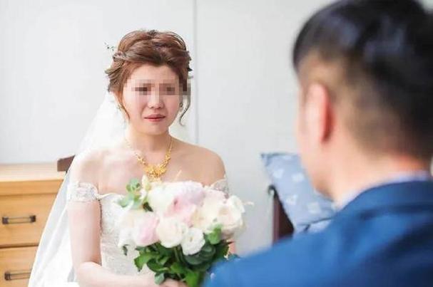 分享新婚之夜:迷人故事,揭秘婚后浪漫瞬间