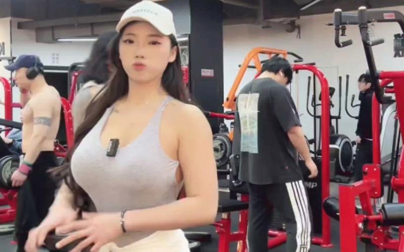 木里人鱼最新视频曝光，身材火辣引热议