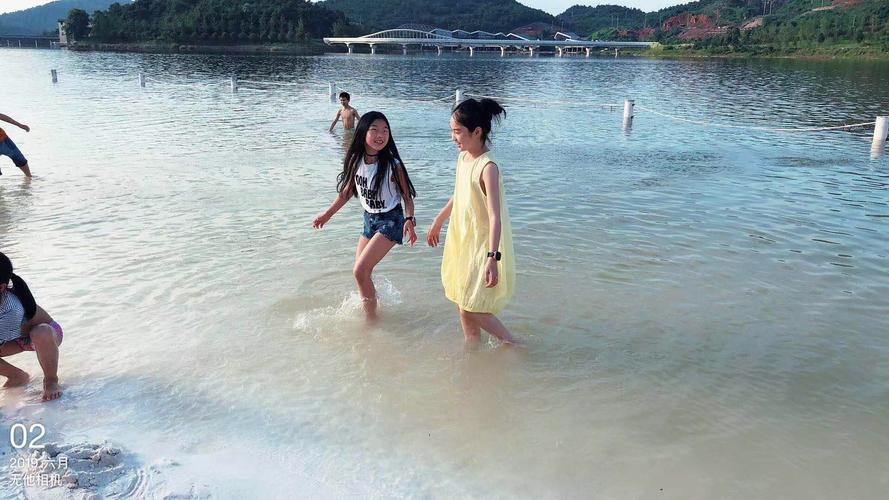 最新我的秘密暑假时光2更新地址，精彩剧情不容错过！