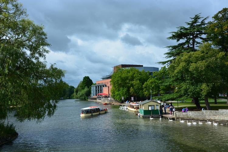 斯拉特福德下载地址大全:快速找到游戏资源