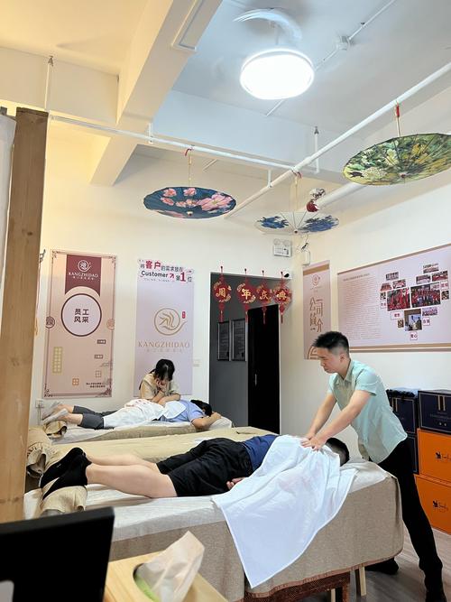 不良少年变按摩店顾客?安卓汉化游戏下载地址