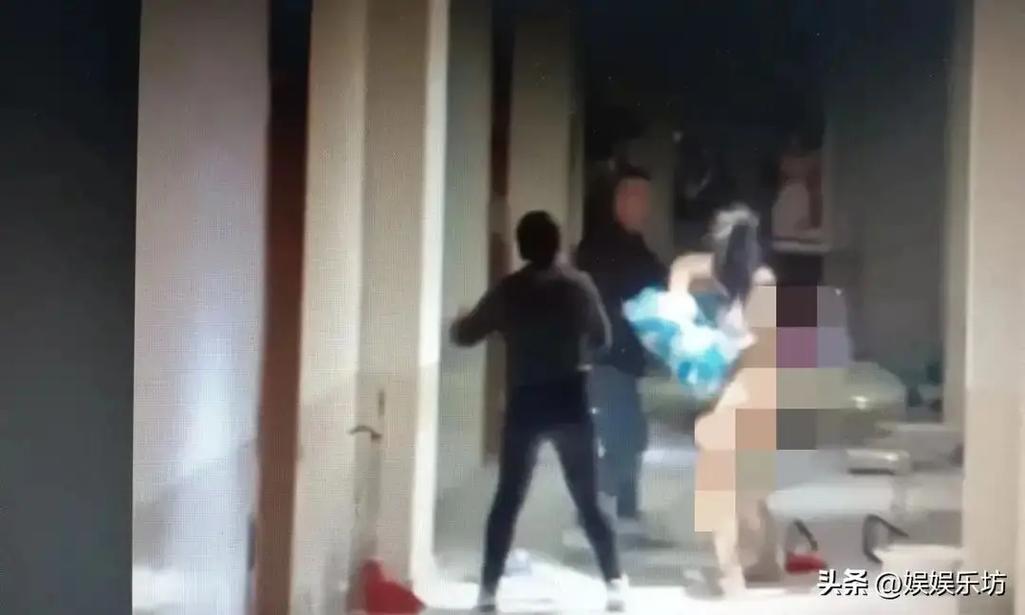 裸体学院/裸体学校版本大全：那些你不知道的学校秘密