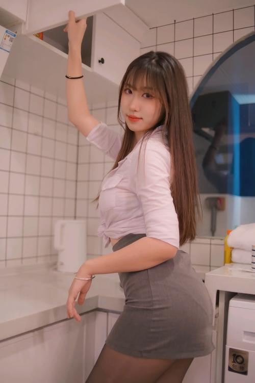 想看制服诱惑？热辣可爱：制服最新图鉴来啦！