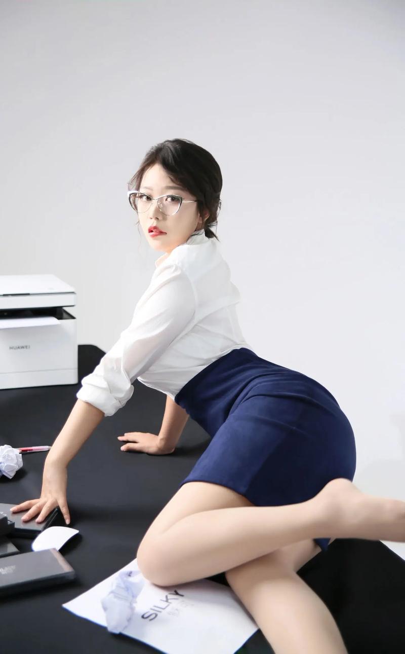 5dm安卓版职场女友带回家:超好玩恋爱养成手游推荐