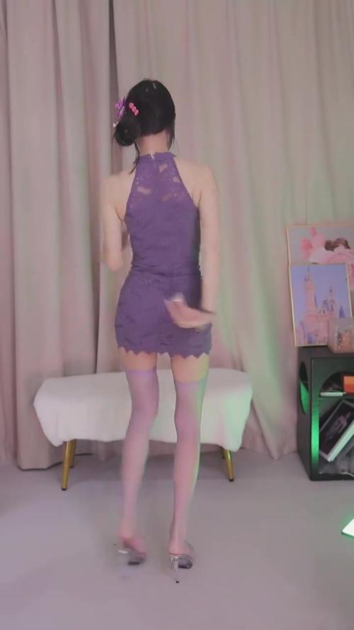 最全巫小萤舞蹈视频合集：不容错过的精彩表演！