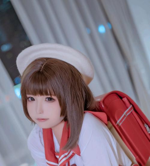 Quan冉有点饿官方网站:解锁更多这位人气Coser的魅力