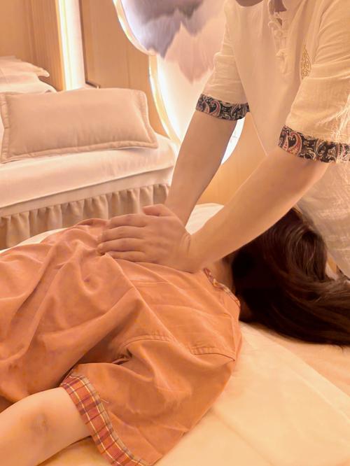 想体验模拟经营？按摩沙龙大亨游戏带你玩转水疗