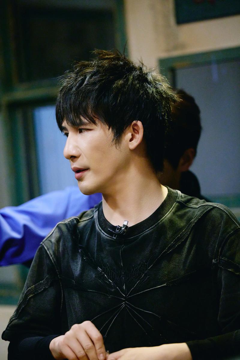 打工人张伟游戏官网：休闲解密，轻松闯关！