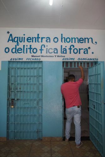 狱警内有海阁游戏下载安装:管理犯人,维护监狱秩序!