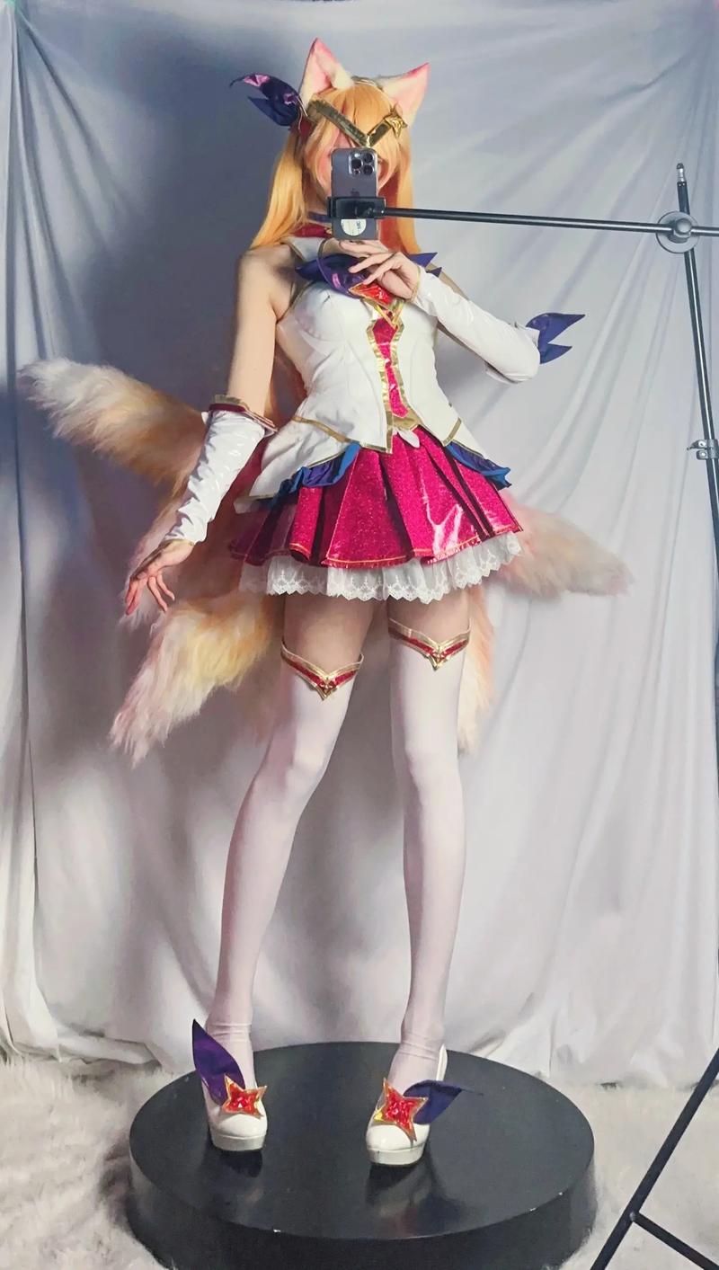 新婚妻子Cosplay日常:最新分享,超甜互动瞬间