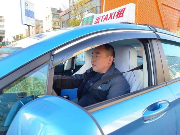 火爆来袭!出租车司机杨过游戏带你闯荡江湖!