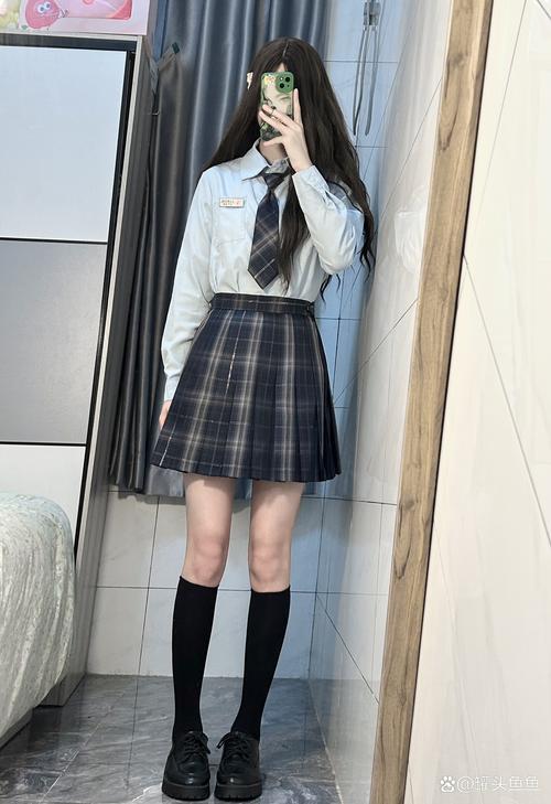 想和JK谈恋爱?这款高中生活游戏你不能错过