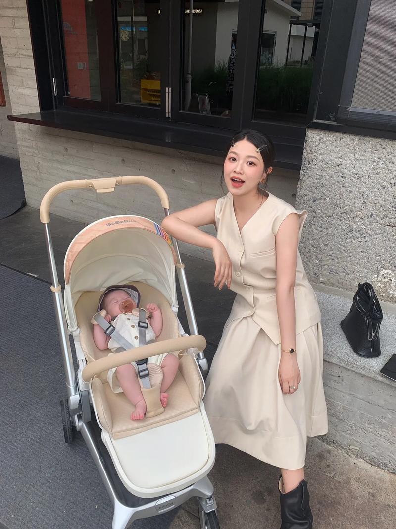 甜心妈妈最新动态：辣妈带娃的日常分享