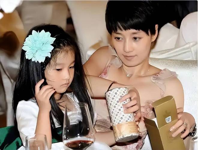 忠诚的妻子官方正式版下载：最新版游戏资源免费获取