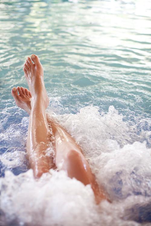 如何找到水疗中心最新版本？下载安装方法详解